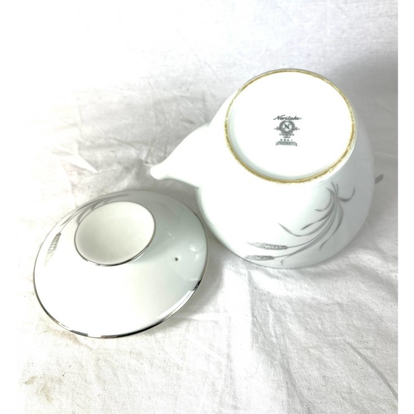 Vintage Noritake Prosperity Tea Pot Silver Wheat 6841 Bamboo Handle - Picture 9 of 12